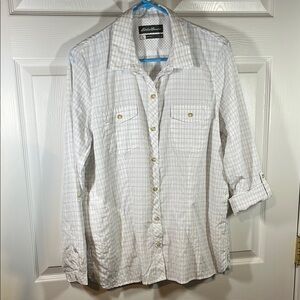 NWOT Eddie Bauer Vented Featherweight Button Down Shirt Women’s L Travel